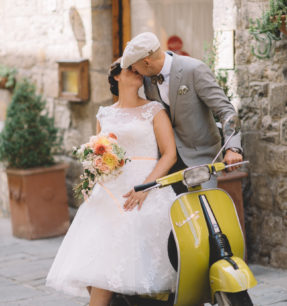 Intiem huwelijk in een Toscaans dorp