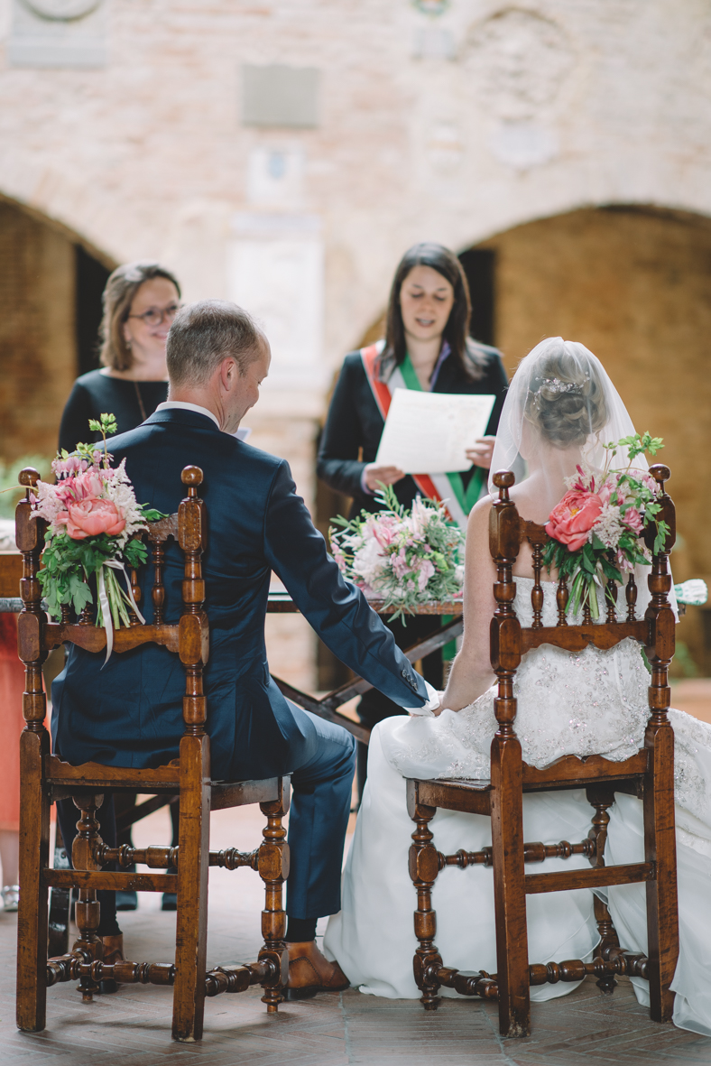 Burgerlijk huwelijk - trouwlocatie Palazzo Pretorio - Trouwen in Toscane