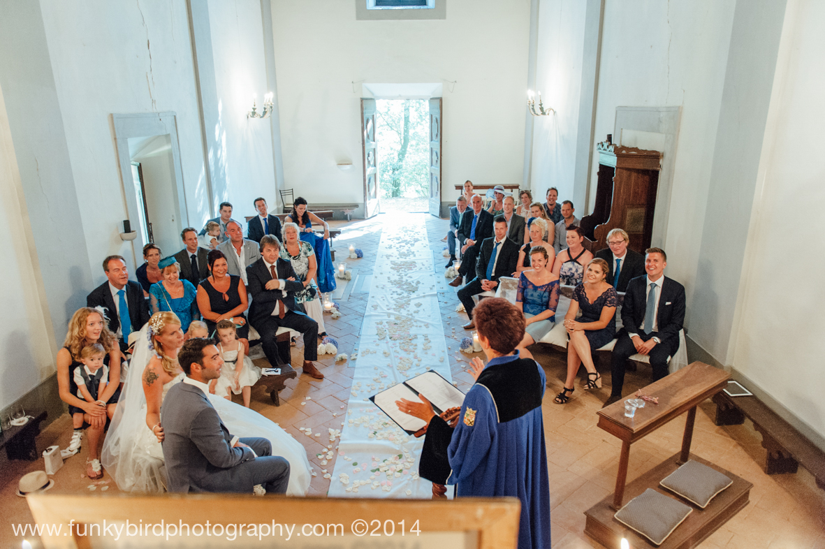 trouwen in toscane symbolische ceremonie in toscane funkybirdphotography (15)
