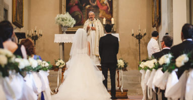 bloemen en decoratie in kerk - funkybird - wedding design