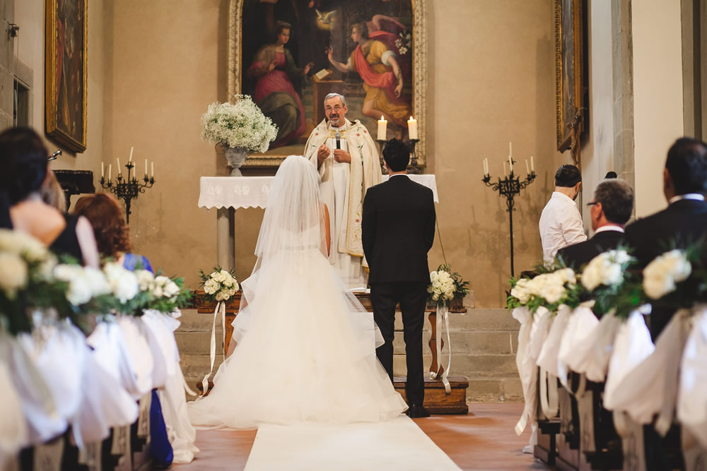 funkybird bloemist in toscane trouwen in toscane bloemen en decoratie in kerk