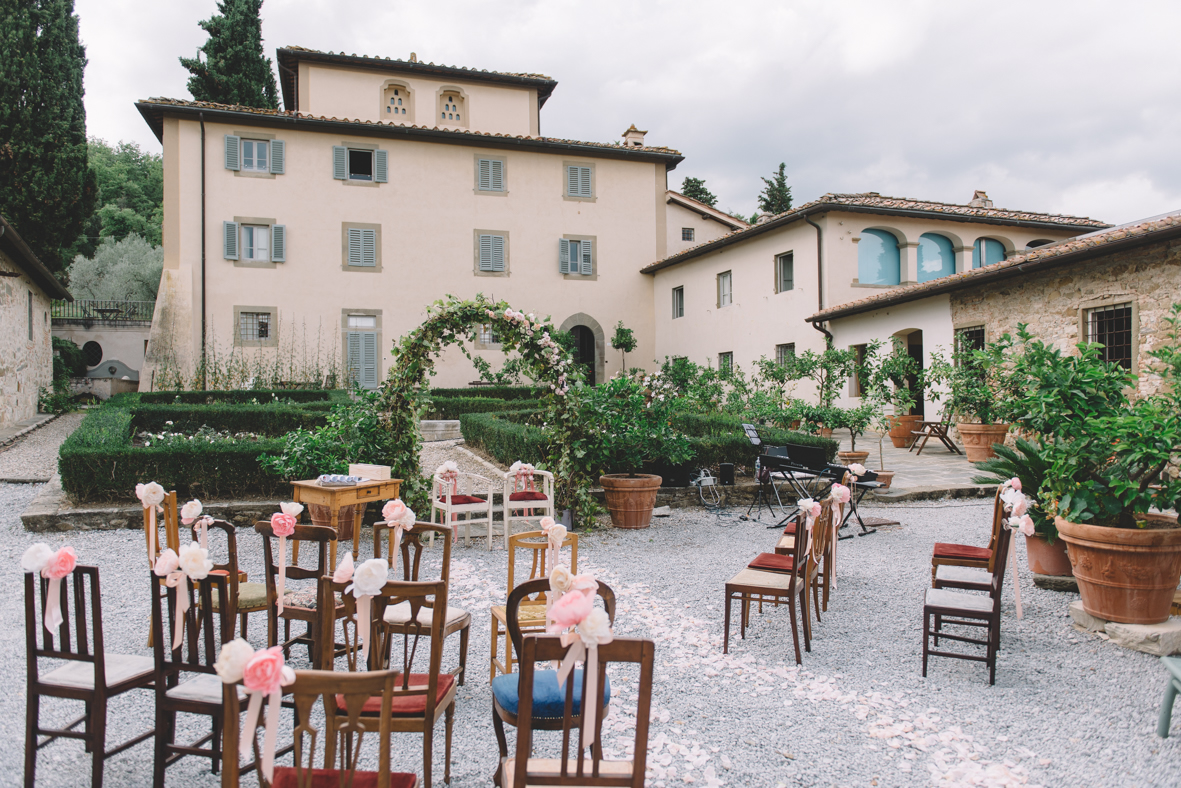 trouwen in toscane symbolische ceremonie funkybird bloemen in toscane