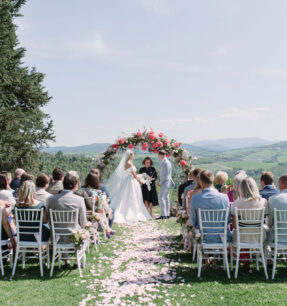 Elegante ceremonie bij Toscaanse villa