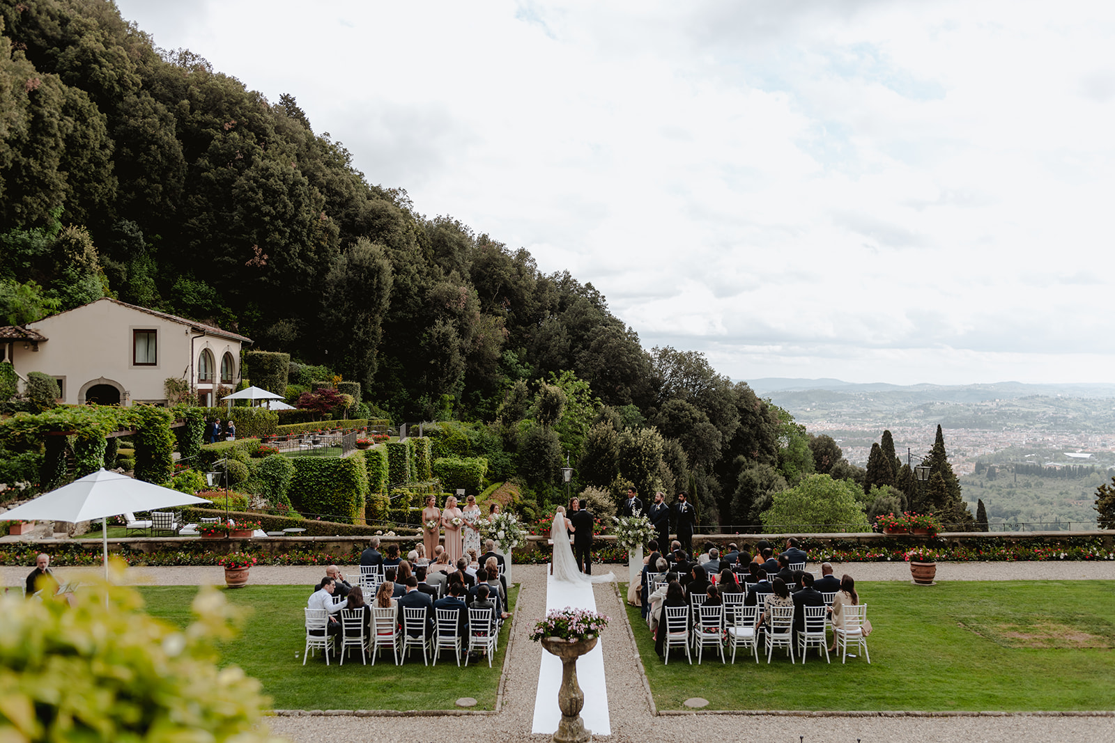 Luxe ceremonie bij Villa San Michele in Florence