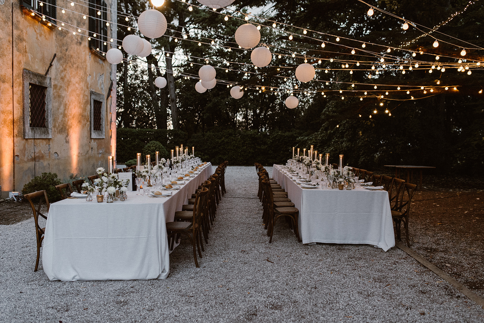 elegante bruiloft bij toscaanse villa